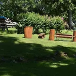 S Vyhledem Do Udoli Frymburk, Nahlov