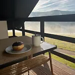 S Vyhledem Do Udoli Frymburk, Nahlov Frymburk
