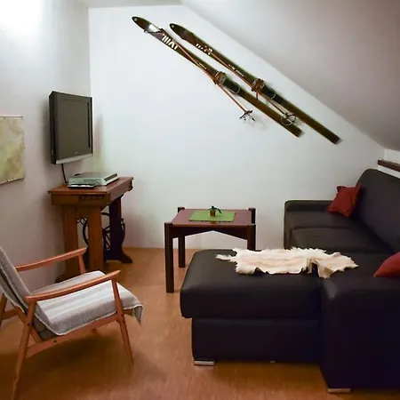 S Výhledem Do údolí Frymburk, Náhlov *